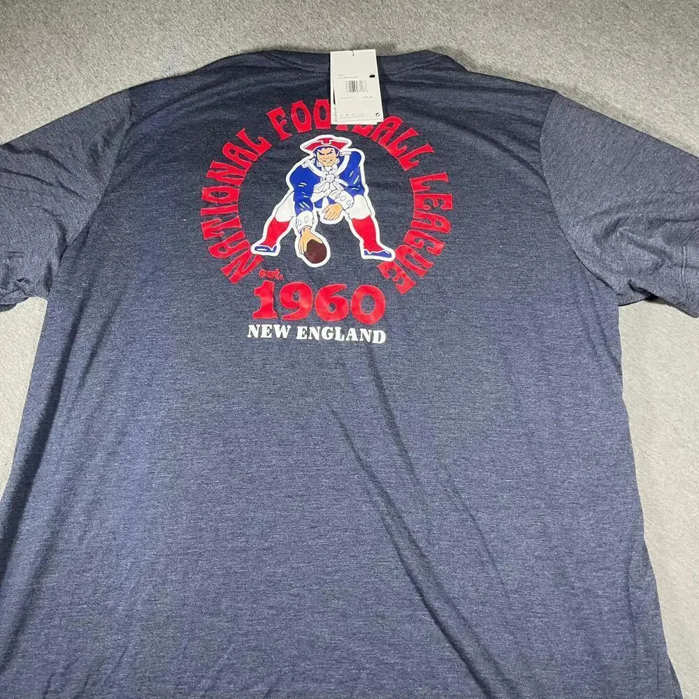 NWT New England Patriots Mens Medium 1960 Throwback Nike Embroidered Logo TShirt